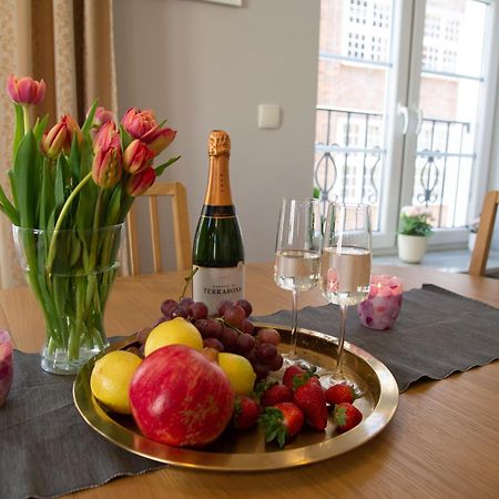 Maya'S Flats & Resorts - Staromiejski Apartments Гданск Екстериор снимка