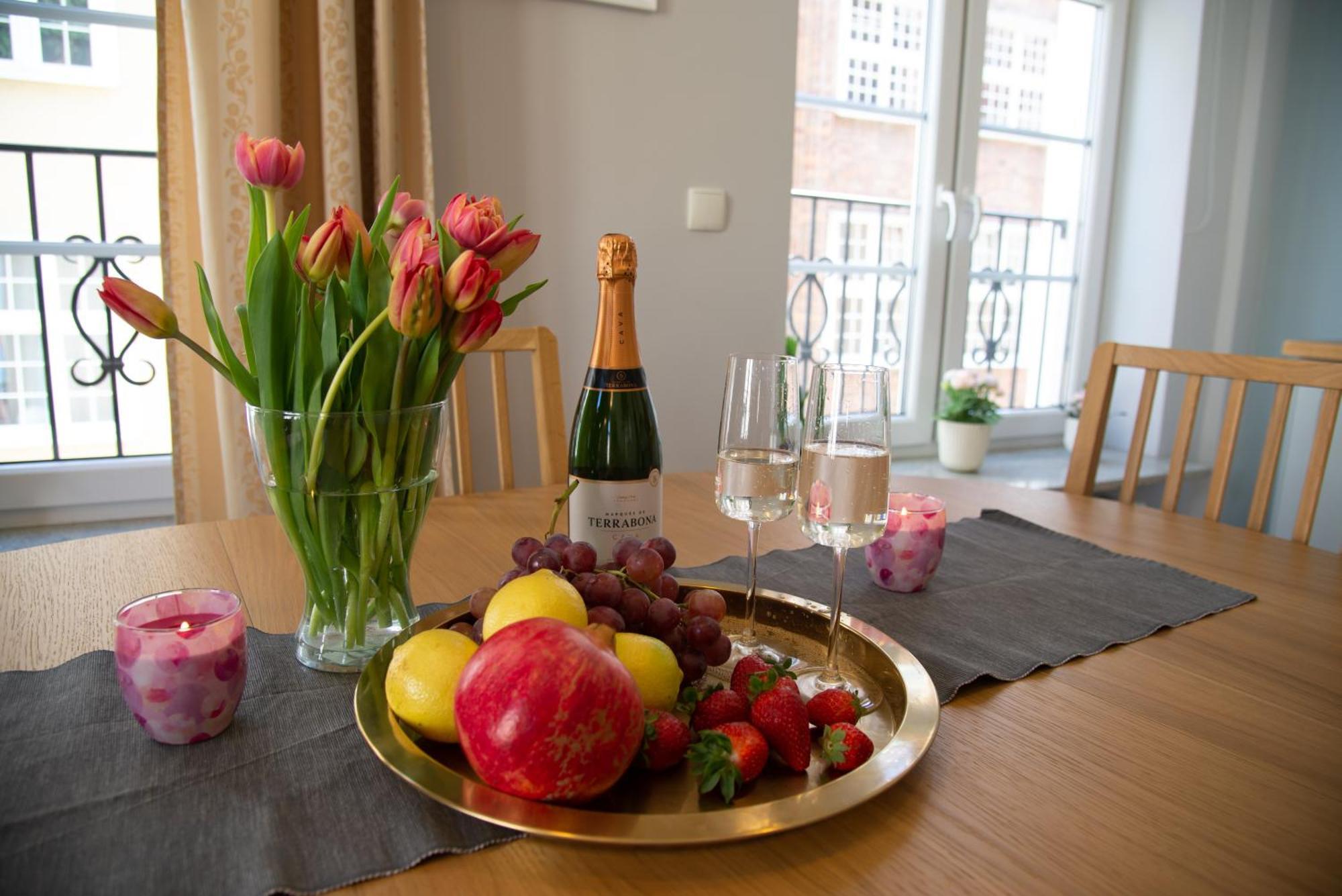Maya'S Flats & Resorts - Staromiejski Apartments Гданск Екстериор снимка