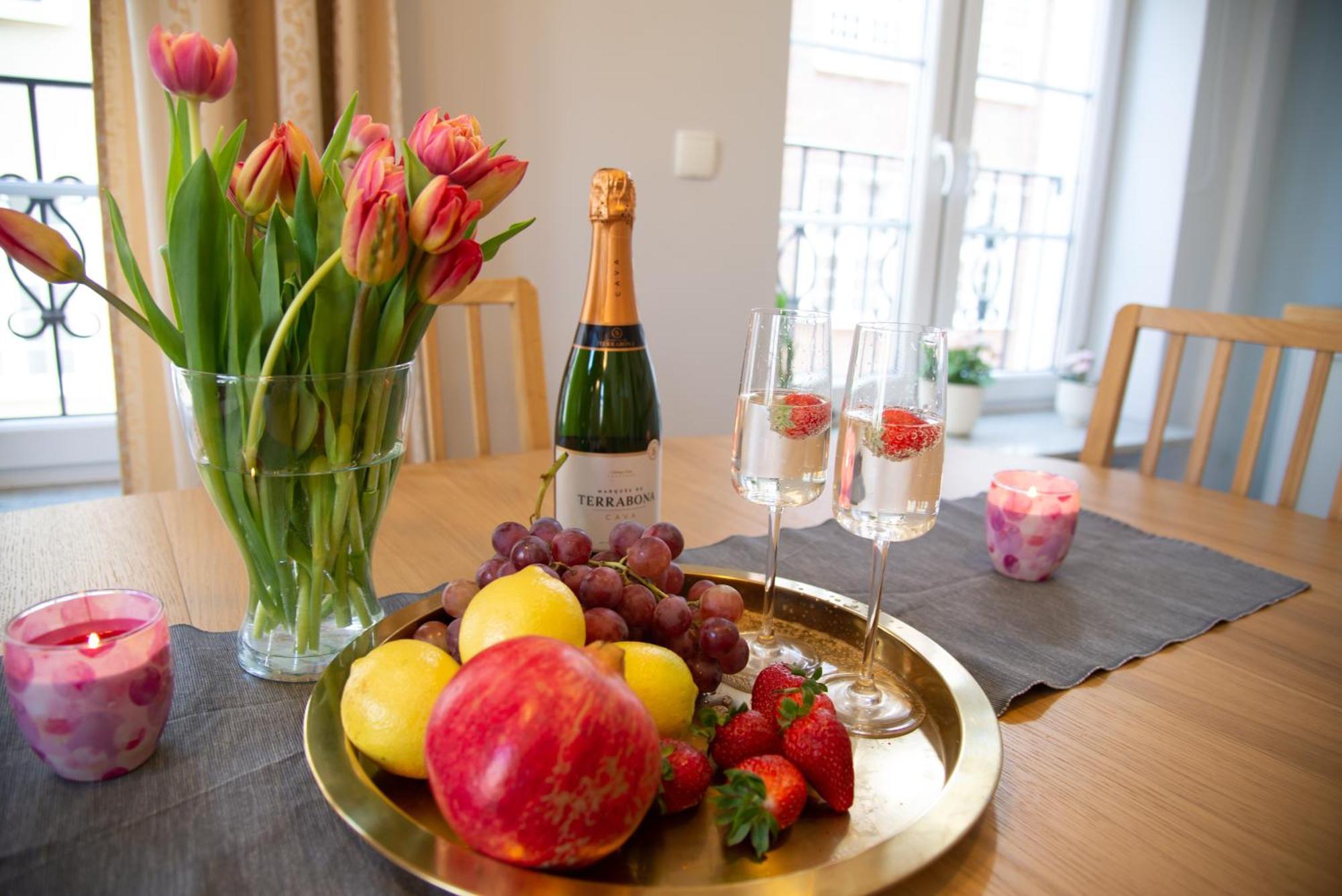 Maya'S Flats & Resorts - Staromiejski Apartments Гданск Екстериор снимка